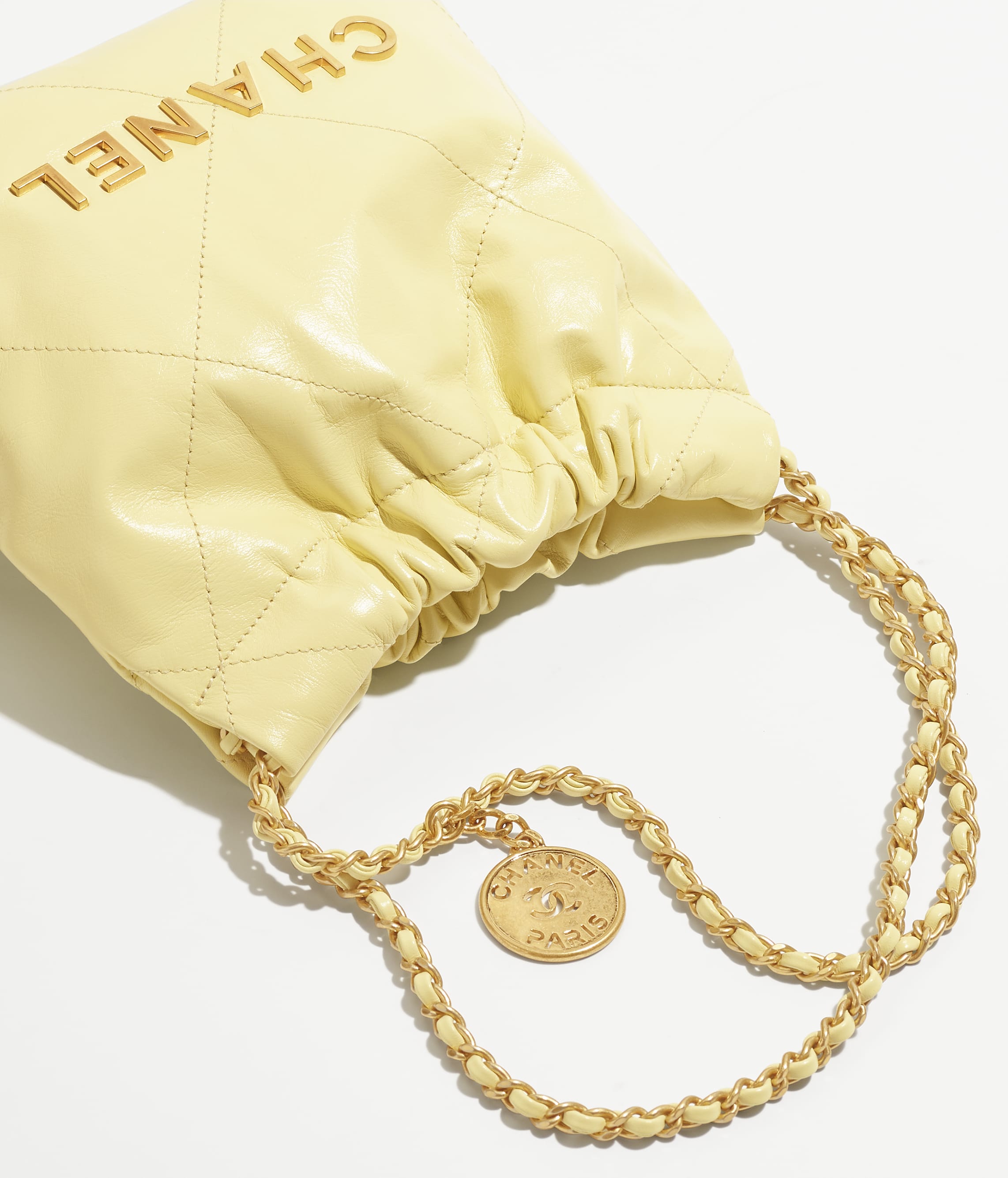 CHANEL 22 MINI HANDBAG Shiny Calfskin & Gold-Tone Metal Light Yellow1:1High-quality replica