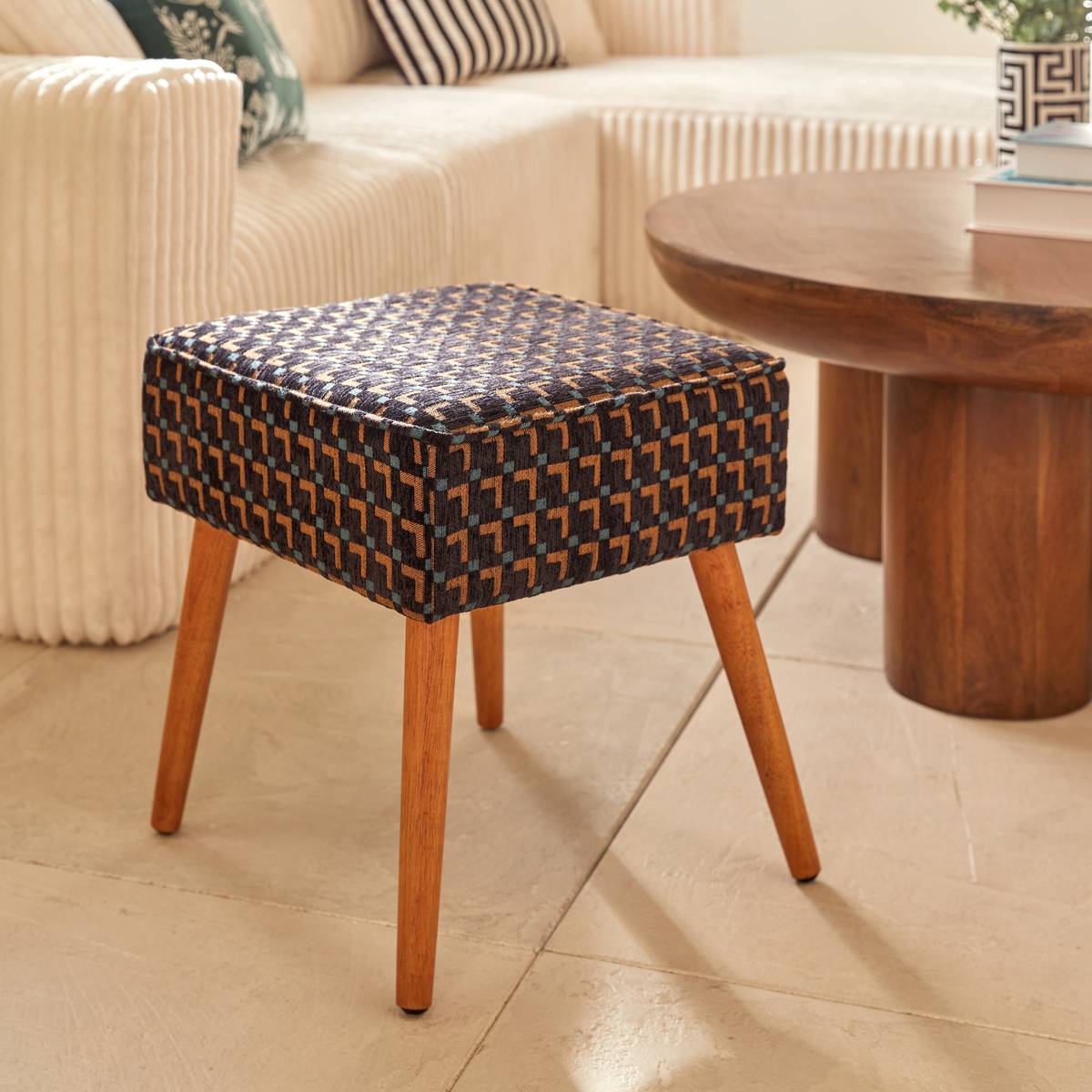 Stool "Chiara" Black