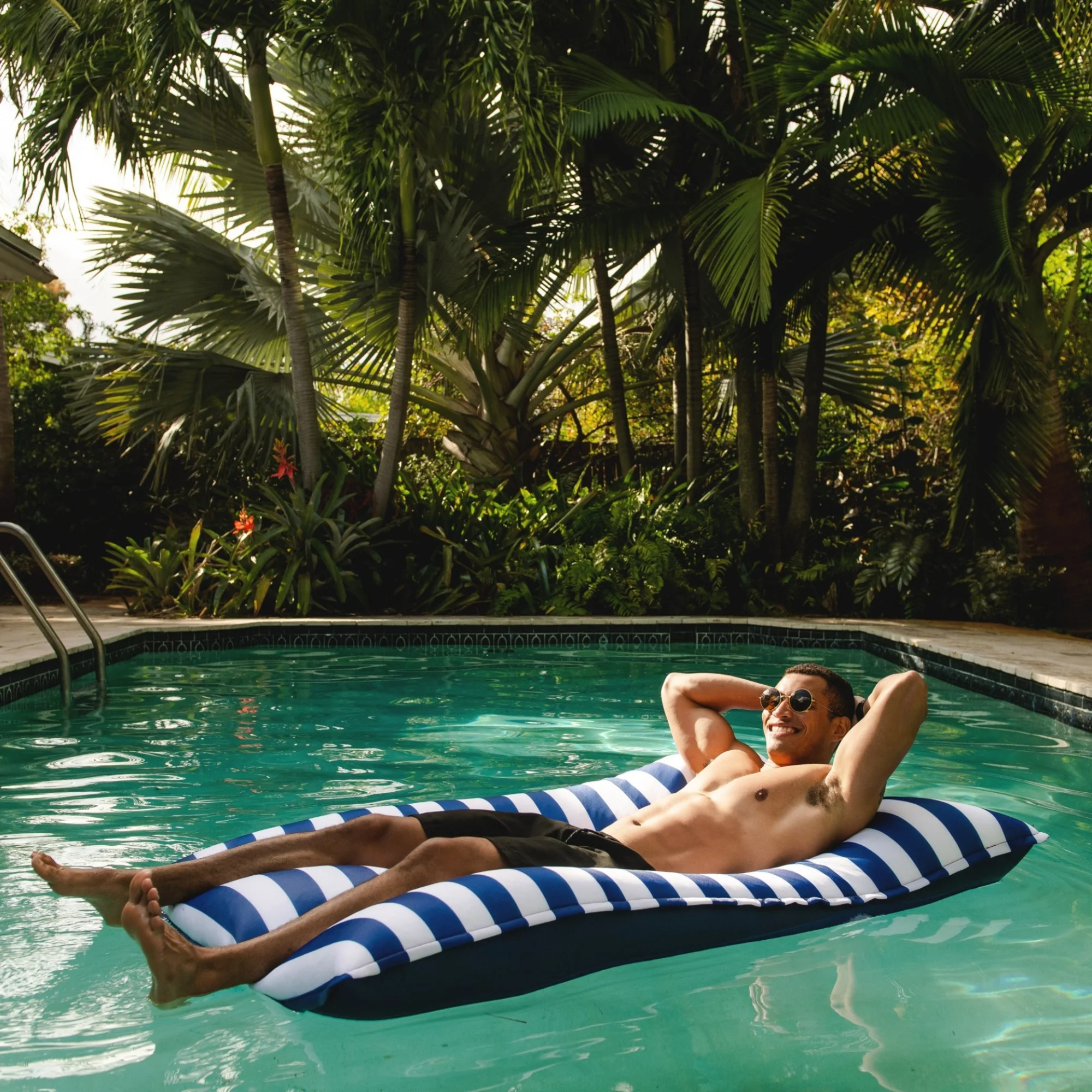 Big Joe Lagoon Lounger No Inflation Needed Pool Float, Americana Nautical Stripe Double Sided Mesh, Quick Draining Fabric, 5 feet Giant - Image 6