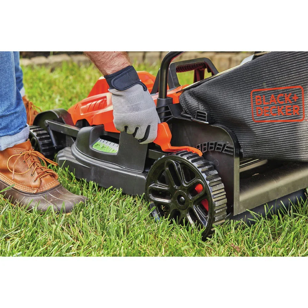 BLACK+DECKER 10 Amp 15 in Corded Electric Lawn Mower - BEMW472BH - Image 7 BLACK+DECKER 10 Amp 15 in Corded Electric Lawn Mower - BEMW472BH - Image 7