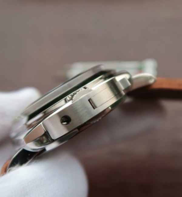 Replica Panerai Luminor PAM390 Brown Leather Strap P.5000 - Top club