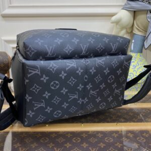 Louis Vuitton Discovery Backpack in Monogram Eclipse canvas1:1High-quality replica