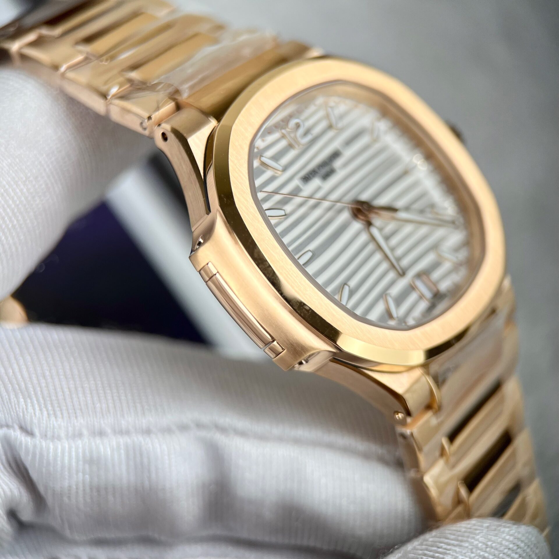 Patek Philippe Replica Watch Nautilus 7118 Rose Gold 3K Factory 35.2mm - Top club