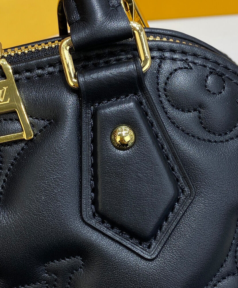 Louis Vuitton Alma BB1:1High-quality replica