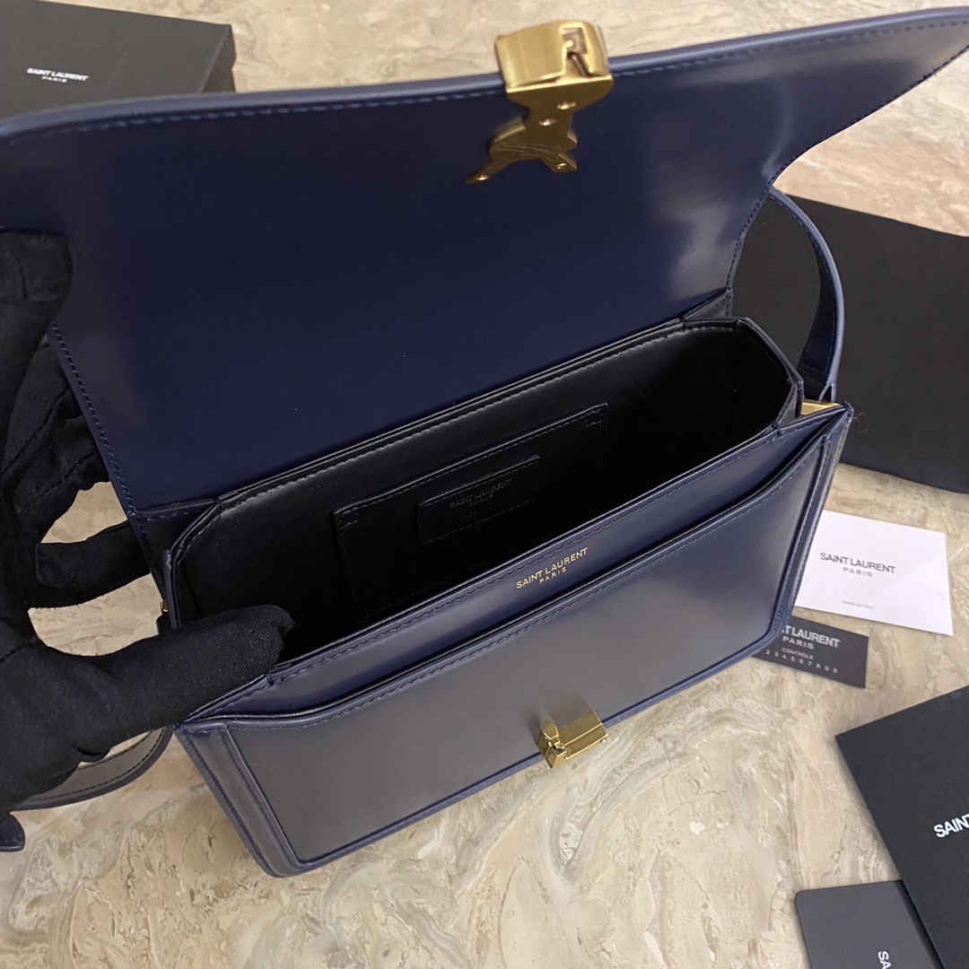 SOLFERINO MIDDLE SATCHEL IN LACQUERED AYERS1:1High-quality replica