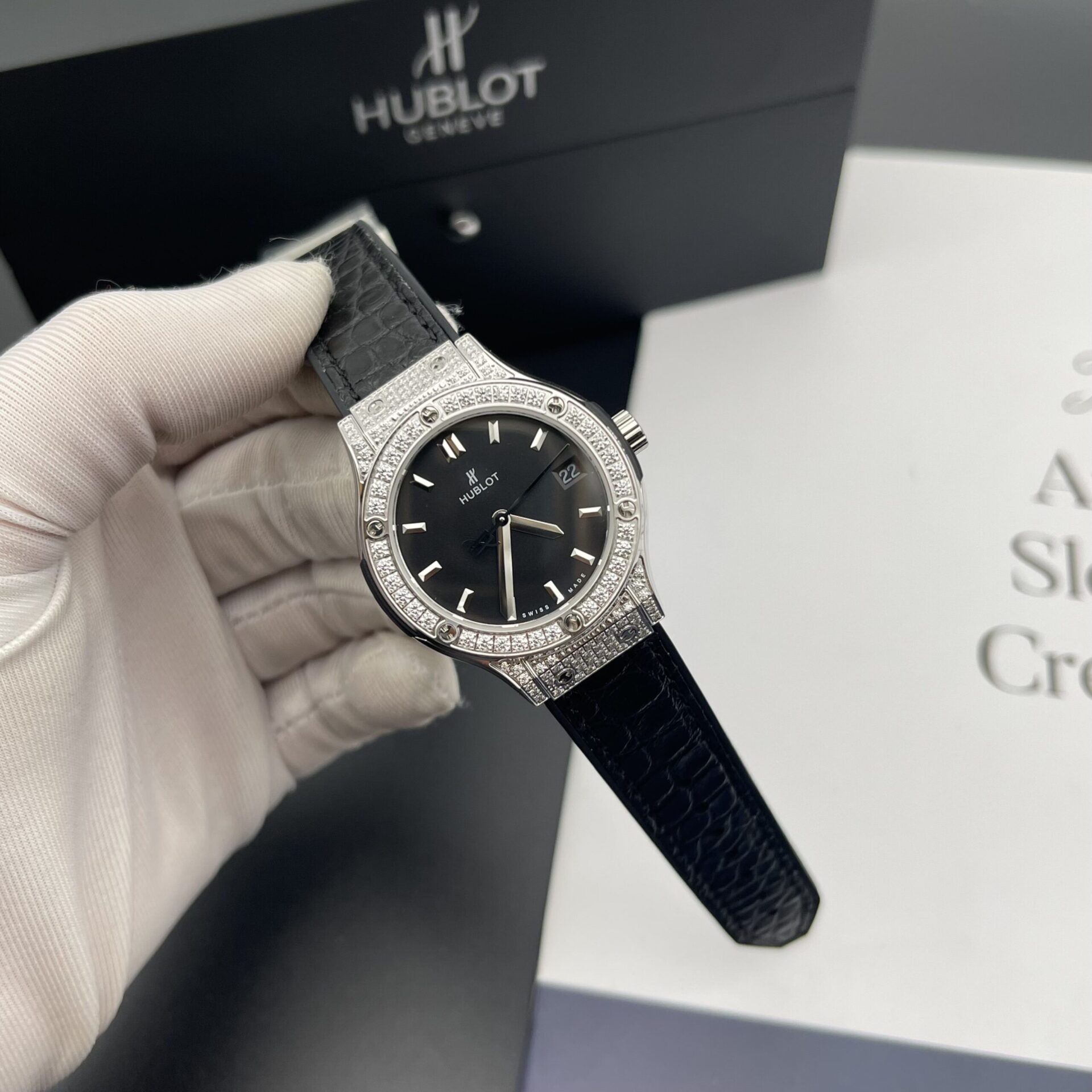 Hublot Classic Fusion Replica Watches Womens Black Dial HB Factory 33mm - Elite Watch Atelier