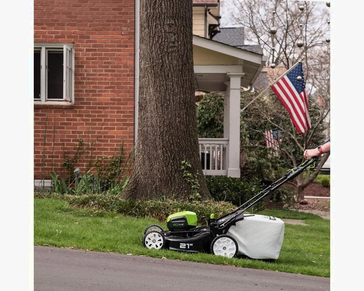 Greenworks 80V Cordless 21 in Self-Propelled Brushless Lawn Mower - Image 12 Greenworks 80V Cordless 21 in Self-Propelled Brushless Lawn Mower - Image 12