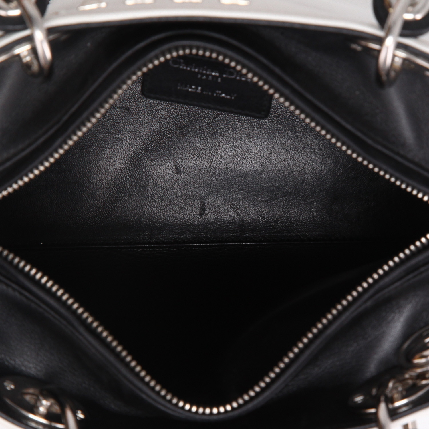 Dior Lady Dior handbag in white leather1:1High-quality replica