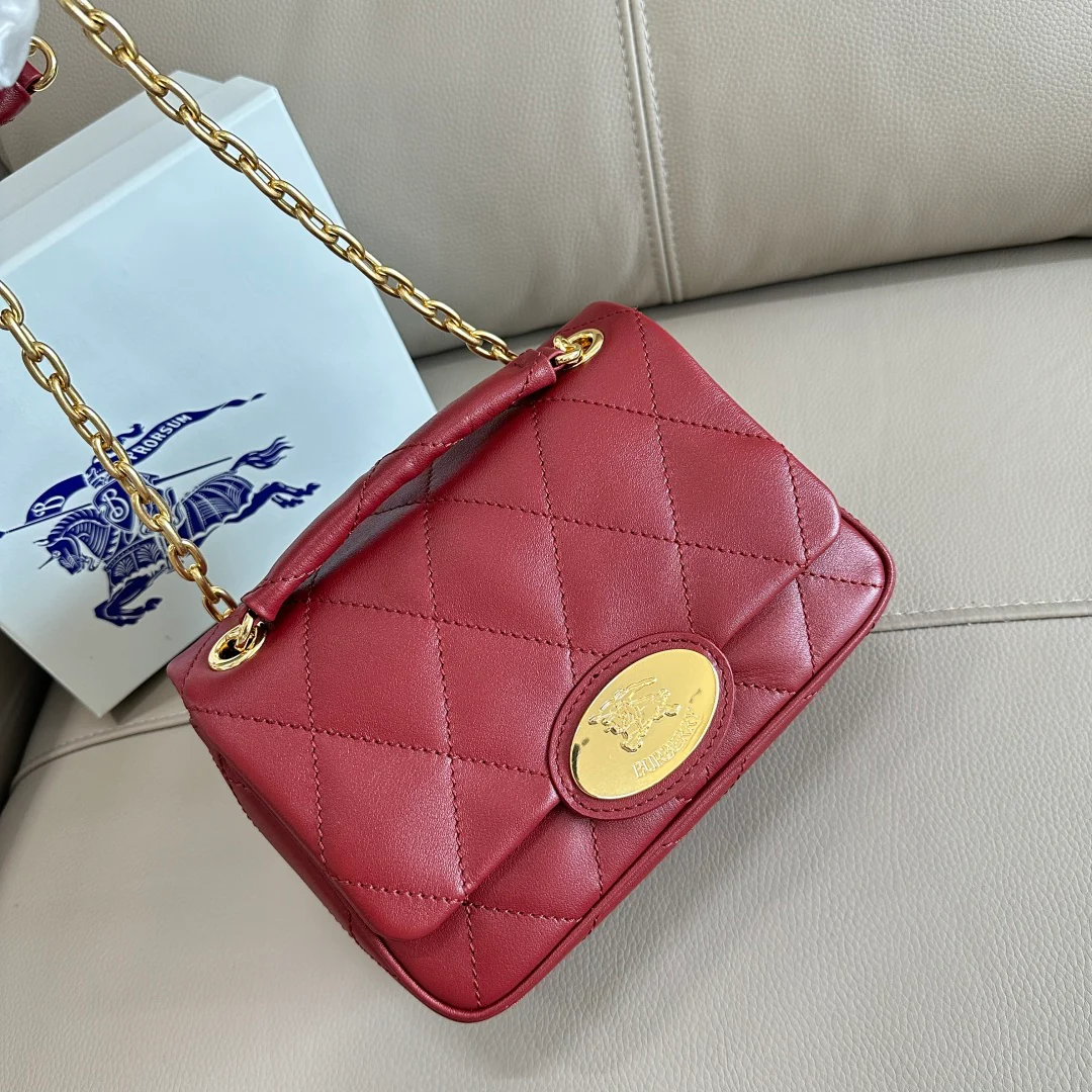White/Red/Black Quilted Burberry Crossbody Bag with Gold Chain Strap and Iconic Logo Style No.2641 - Replicaclubs