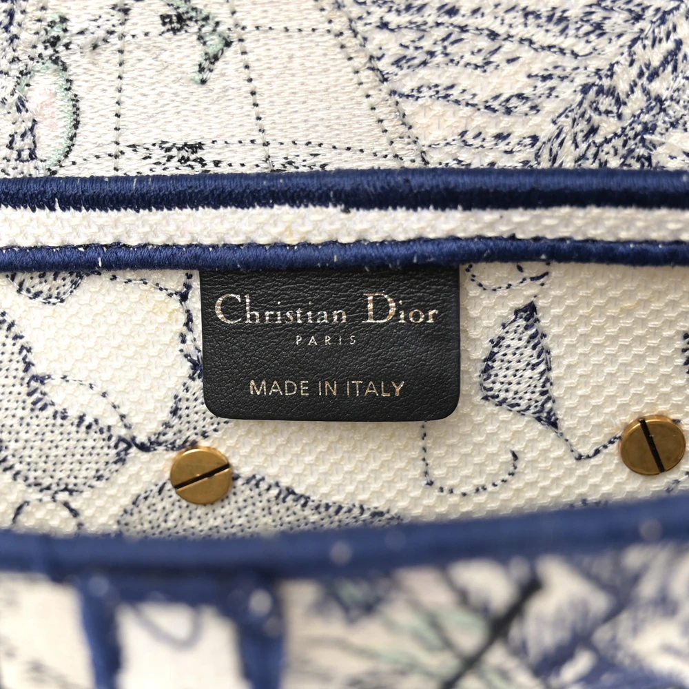 High-Quality Dior Saddle Bag Replicas You’ll Love