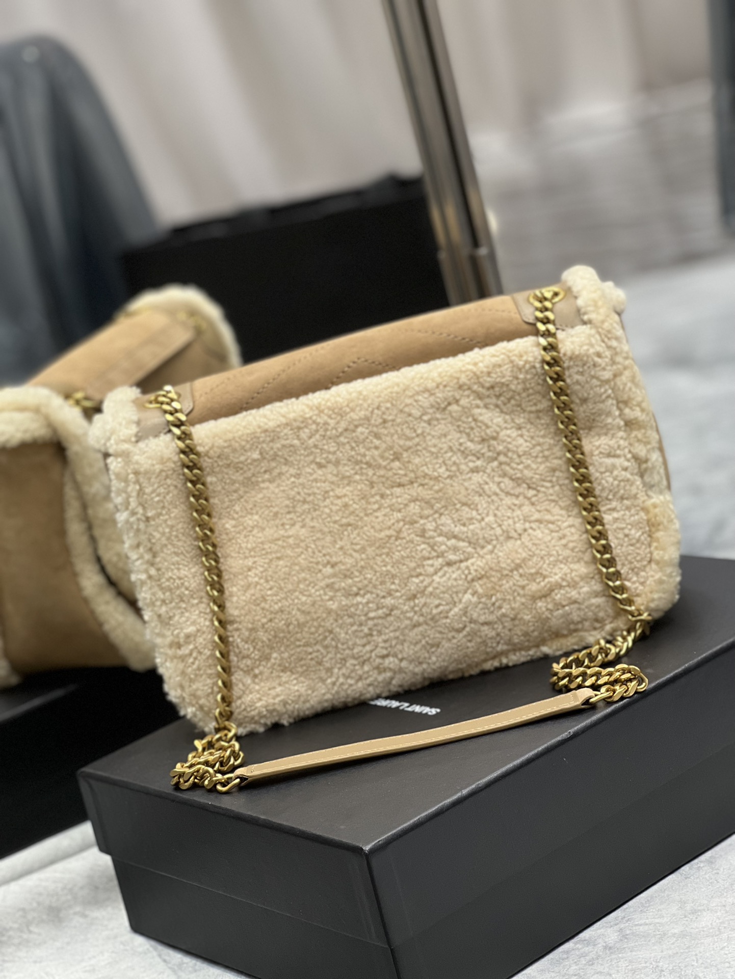 NIKI BABY CHAIN BAG IN CRINKLED VINTAGE LEATHER1:1High-quality replica