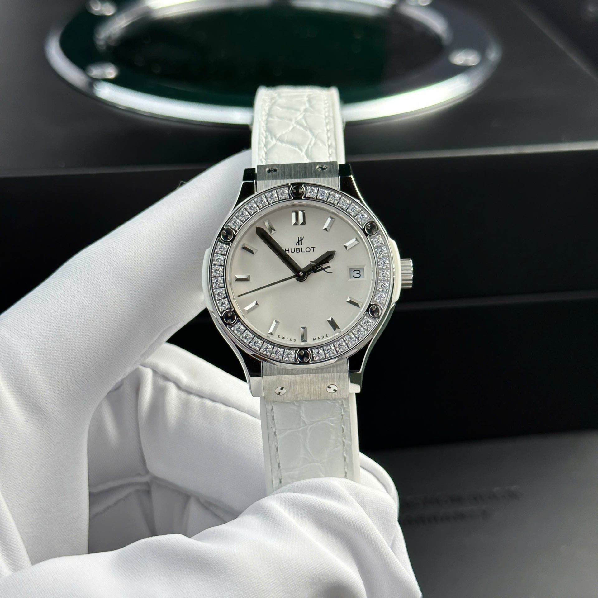 Hublot Classic Fusion Replica 11 Watch White Womens HB Factory 33mm - Elite Watch Atelier