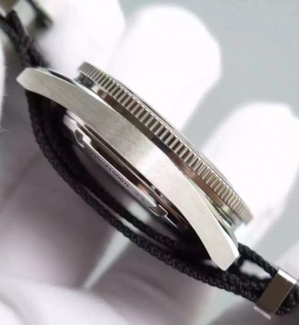 Replica Omega XF Seamster 300 Spectre Limited Edition Big Octopus Nylon Strap A8400 - Top club