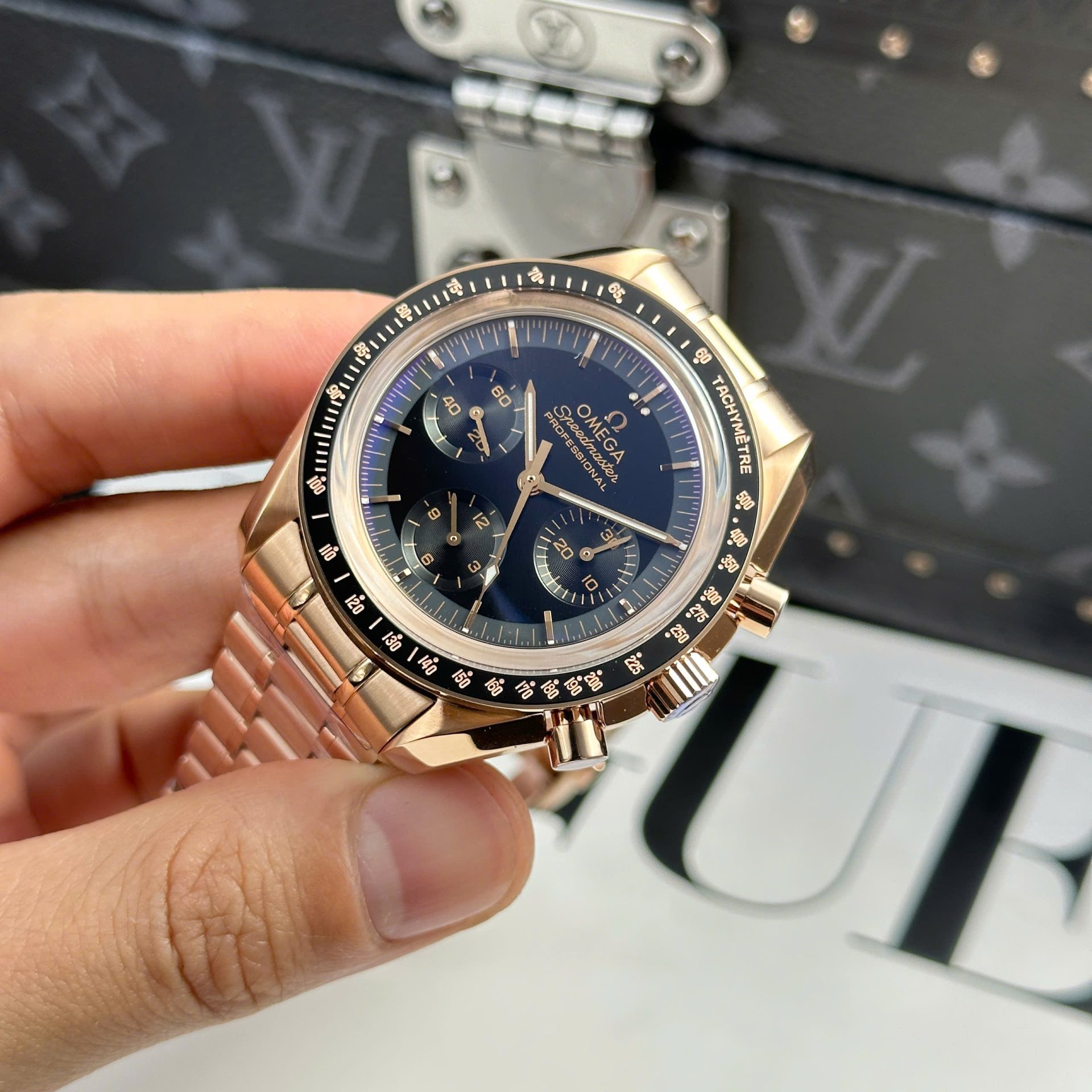 Omega Best Copies Watch SpeedMaster MoonWatch Rose Gold OM Factory 42mm - Top club