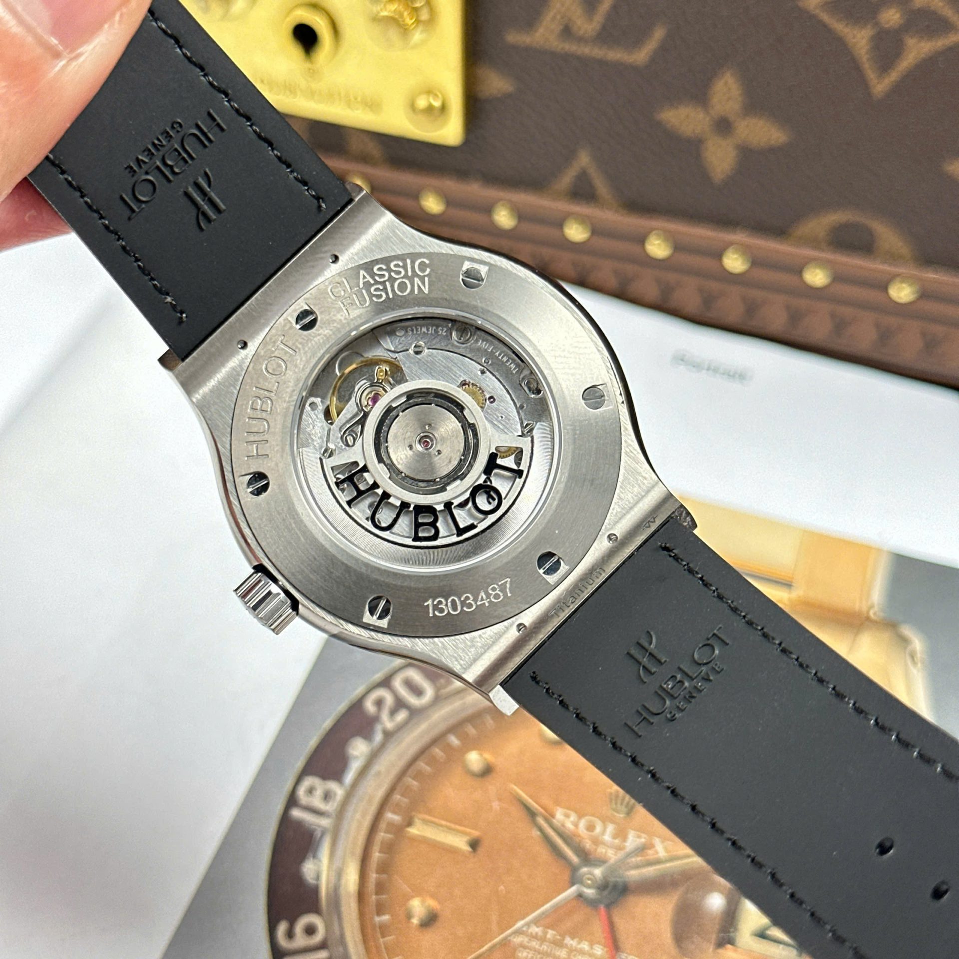 Hublot Classic Fusion Titanium Replica Watches Black Dial Weight 84 Grams Super Light JJZ Factory 42mm - Top club