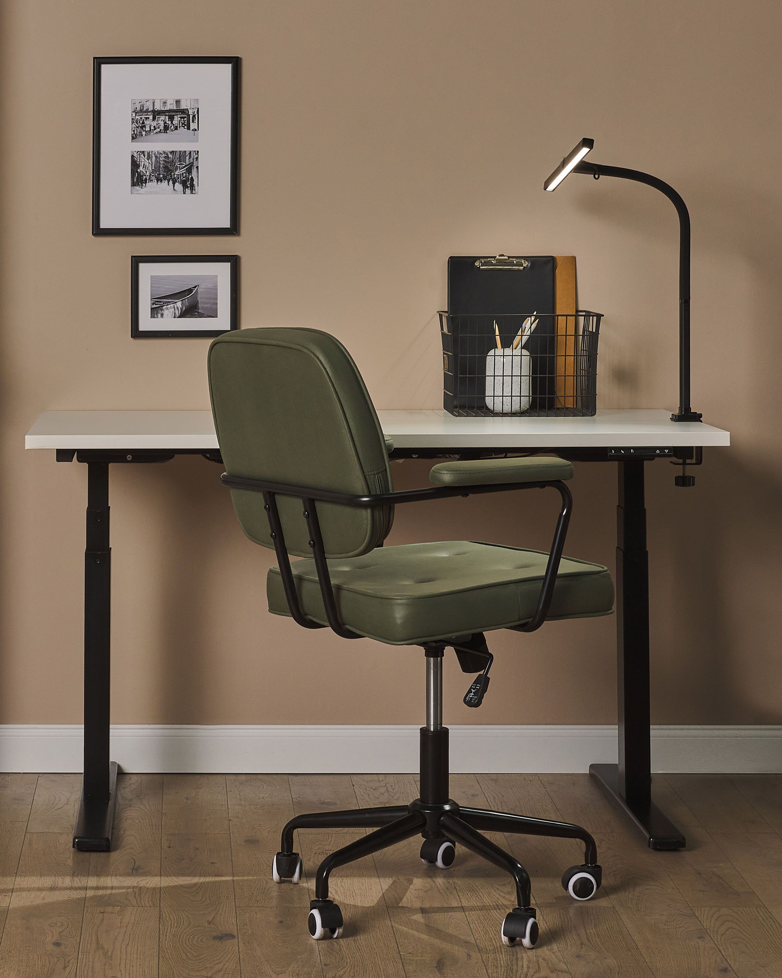 LED Clamp-On Desk Lamp AURIGA with Motion Sensor Metal Black