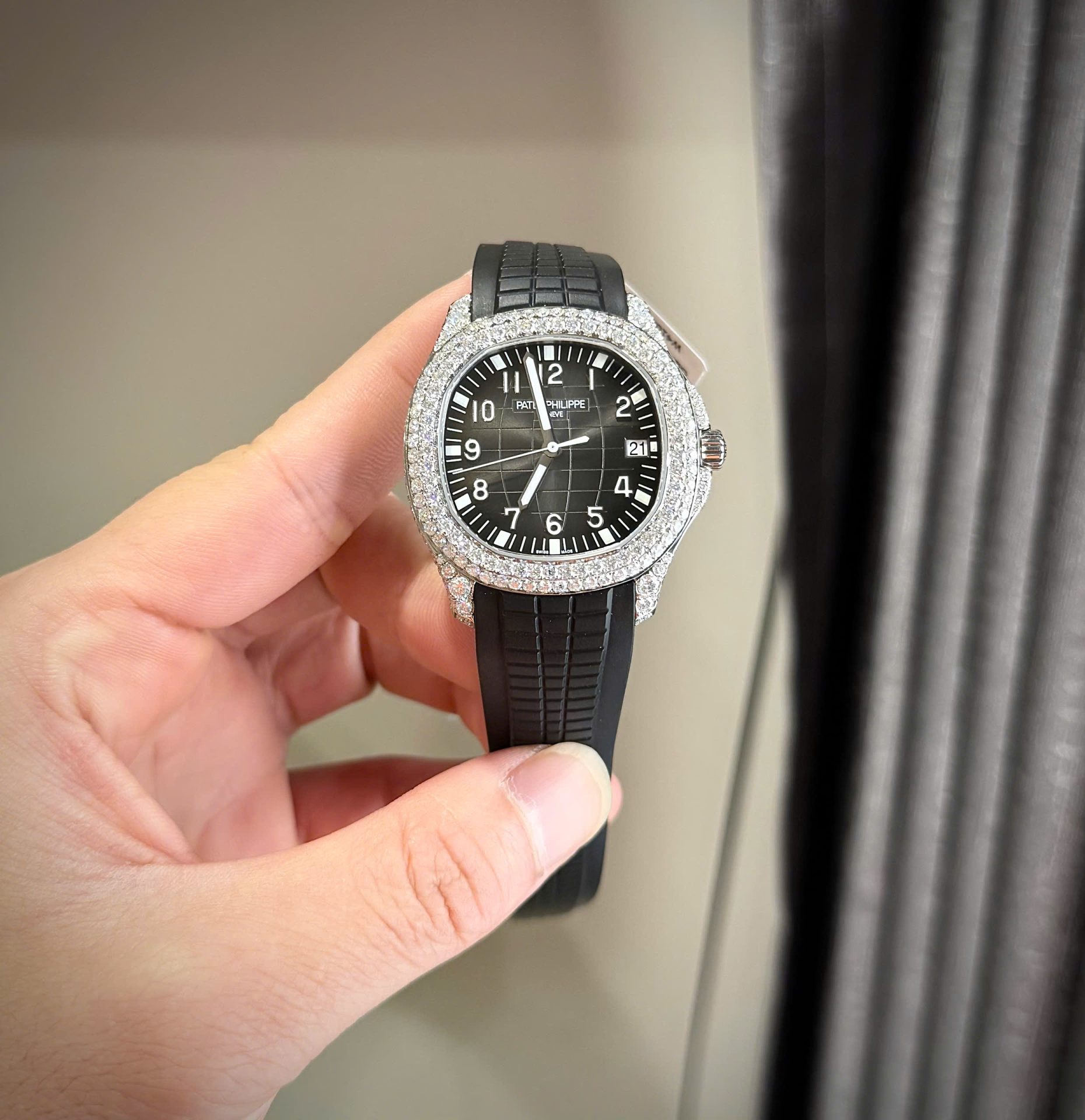 Patek Philippe Aquanaut 5167 Dial Gray Replica Watch Custom Moissanite Diamonds 40mm - Elite Watch Atelier