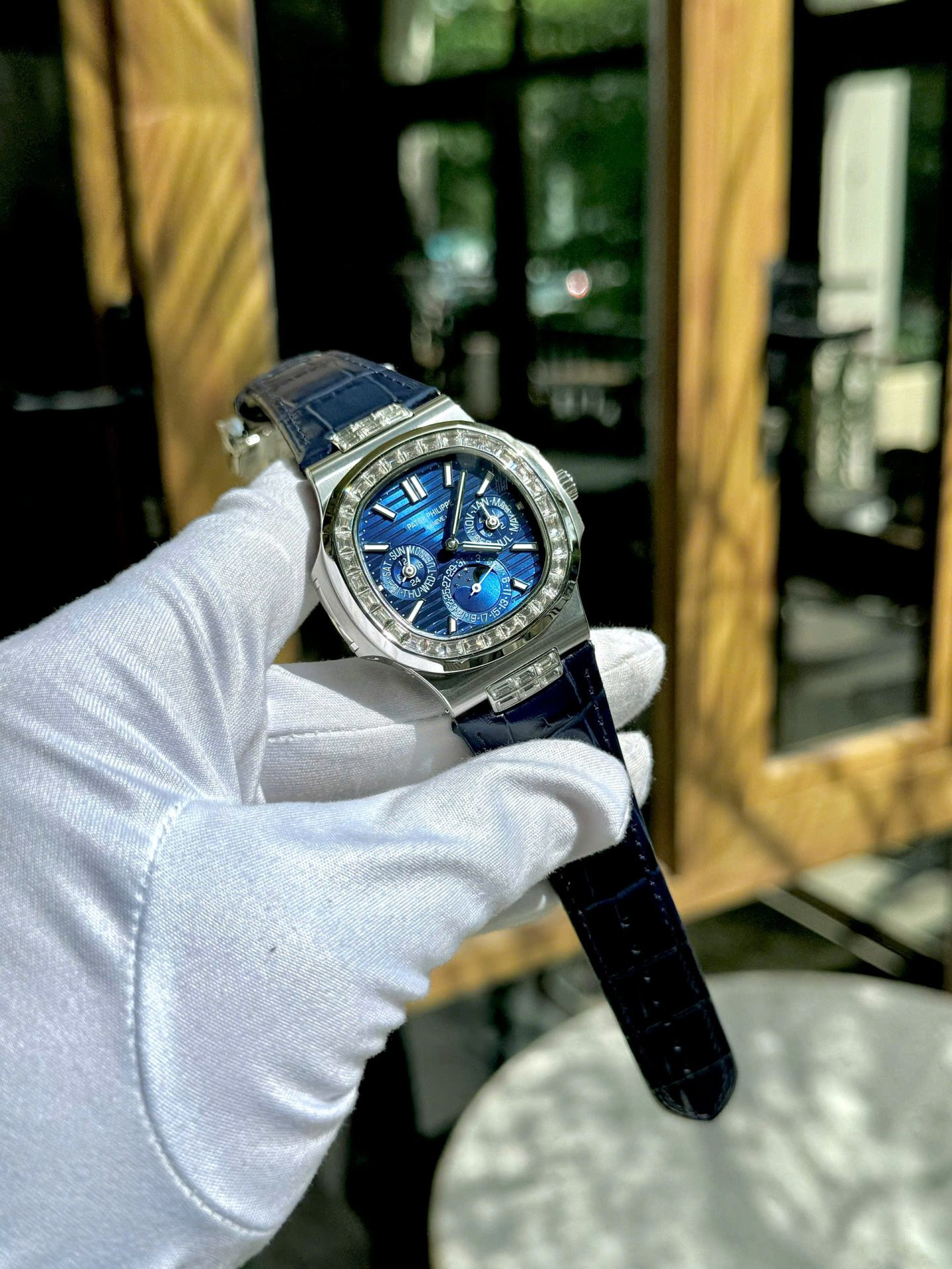 Patek Philippe High End Watch Replicas Nautilus 5740G Diamond   Blue Dial Best Quality 40mm - Elite Watch Atelier