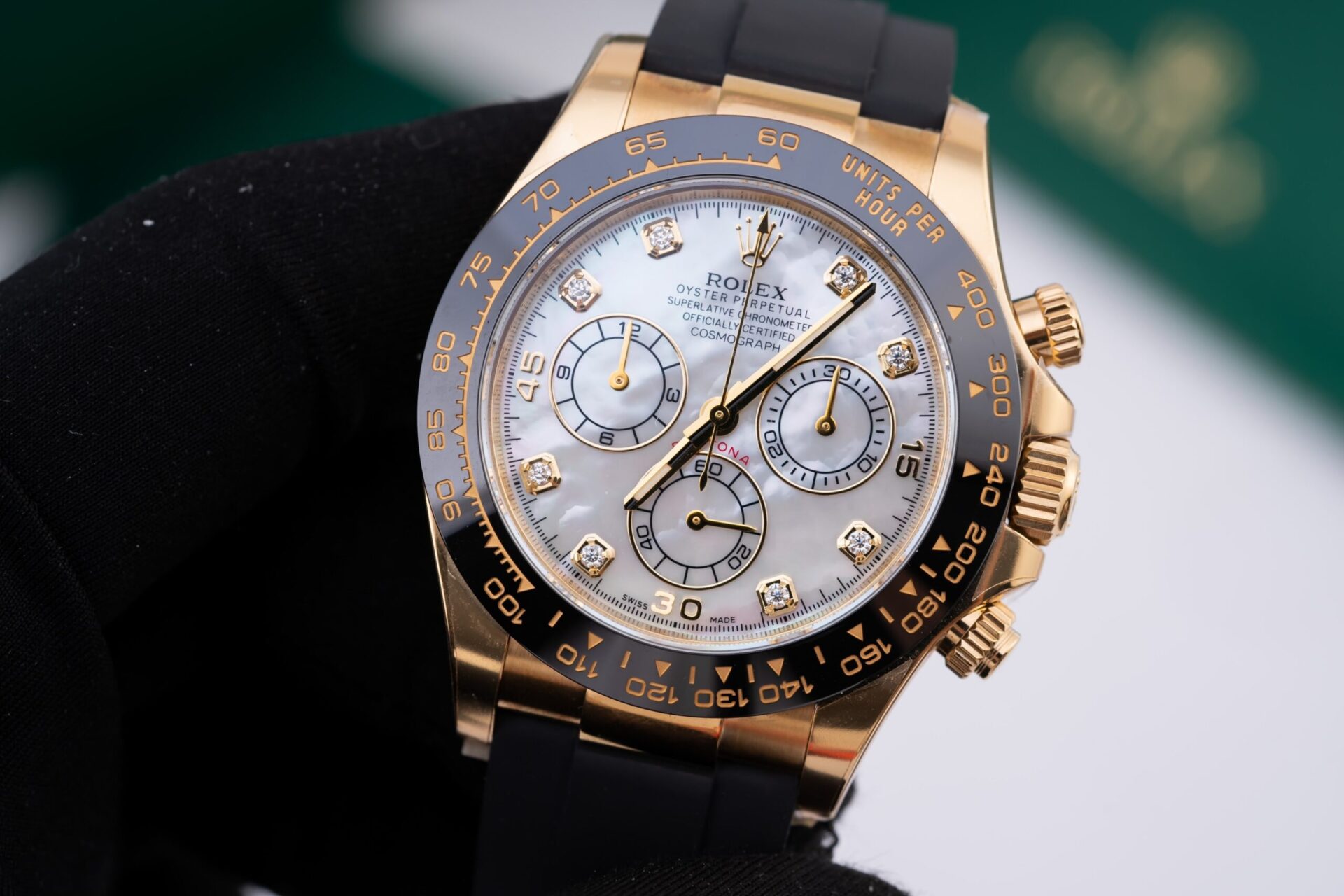 Rolex Cosmograph Daytona Custom Mother Of Pearl   Moissanite Diamonds Dial 40mm - Elite Watch Atelier