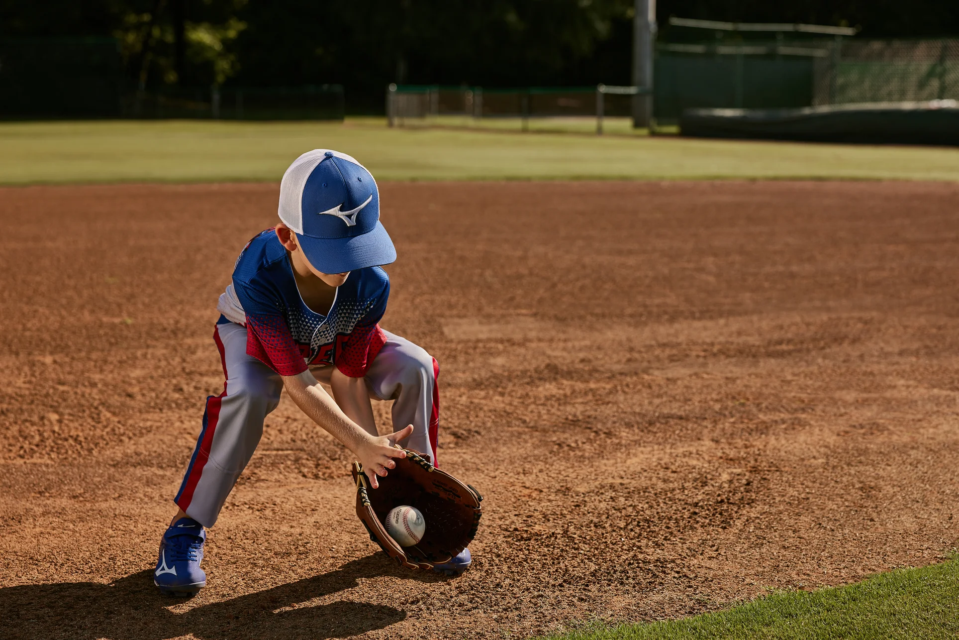 Mizuno GMVP1300PSP MVP Prime SP, Utility Slowpitch Glove, 13", Center Pocket Design, H Web - Image 4