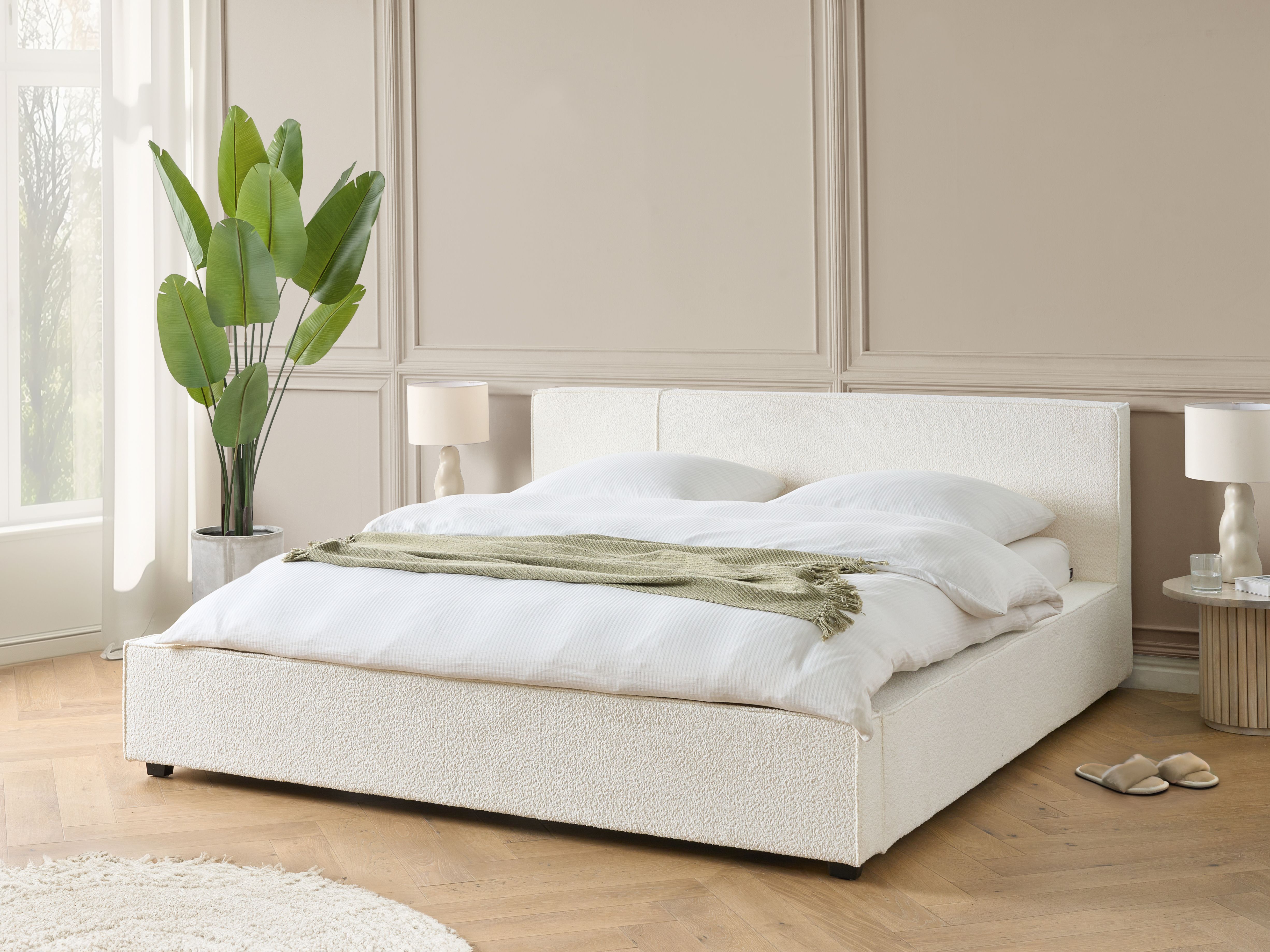 Bed Boucle MIRANDE 180 x 200 cm (EU Super King) Off-White