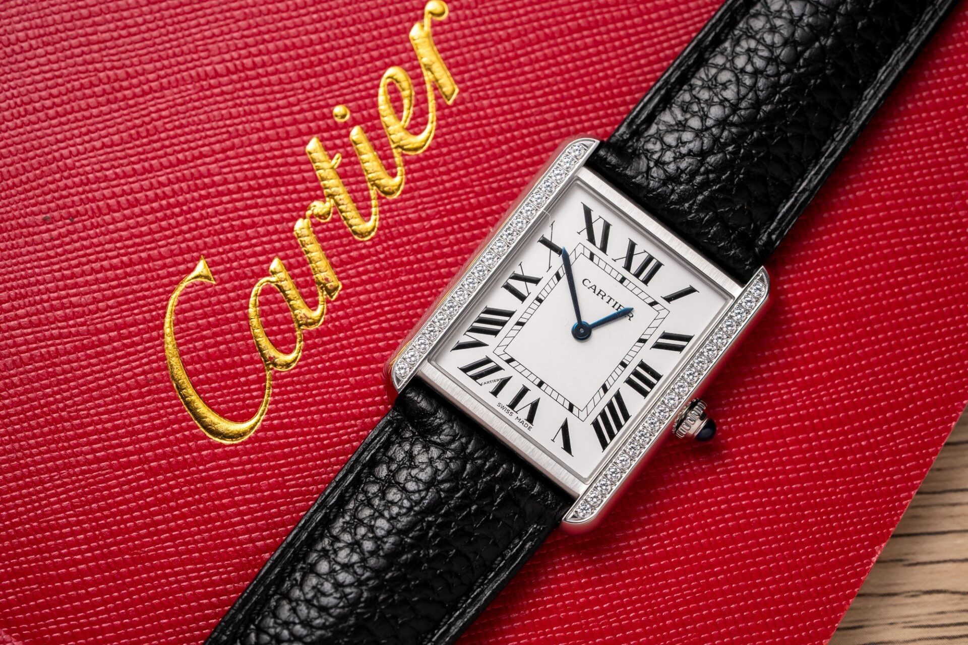 Cartier Fake Watch Tank Must W4TA0017 White Dial Leather Strap 33.7 25.5mm - Top club
