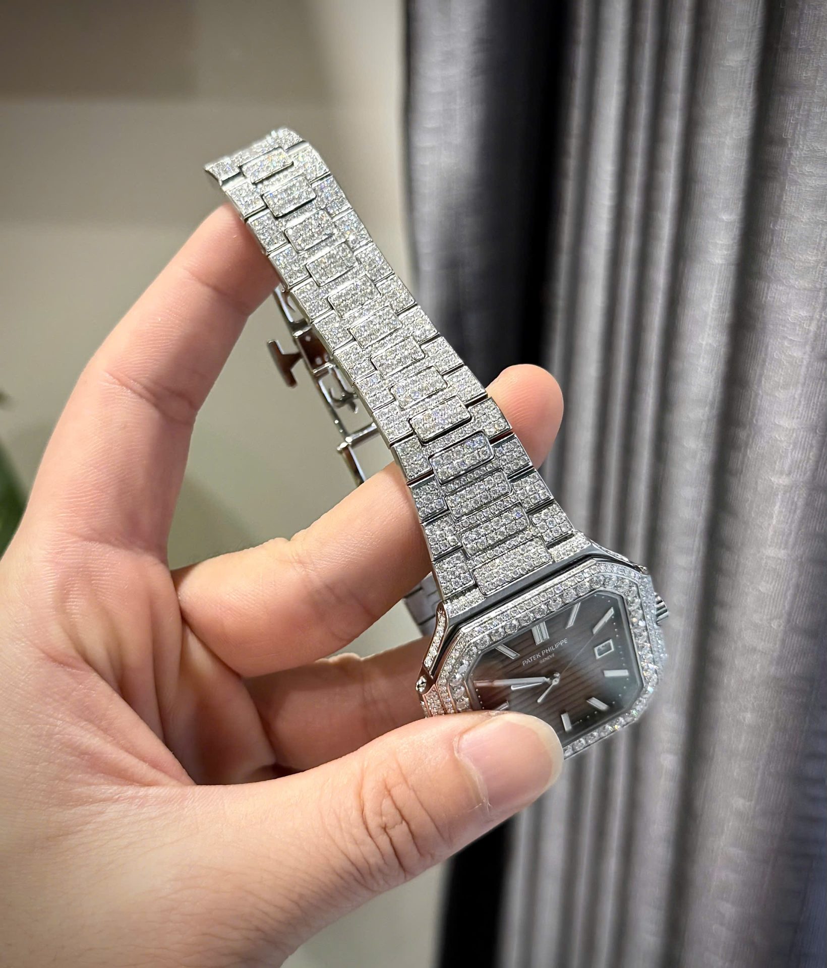 Patek Philippe Cubitus 5821 Dial Brown Custom Full Diamonds Moissanite Hong Kong 45mm - Top club