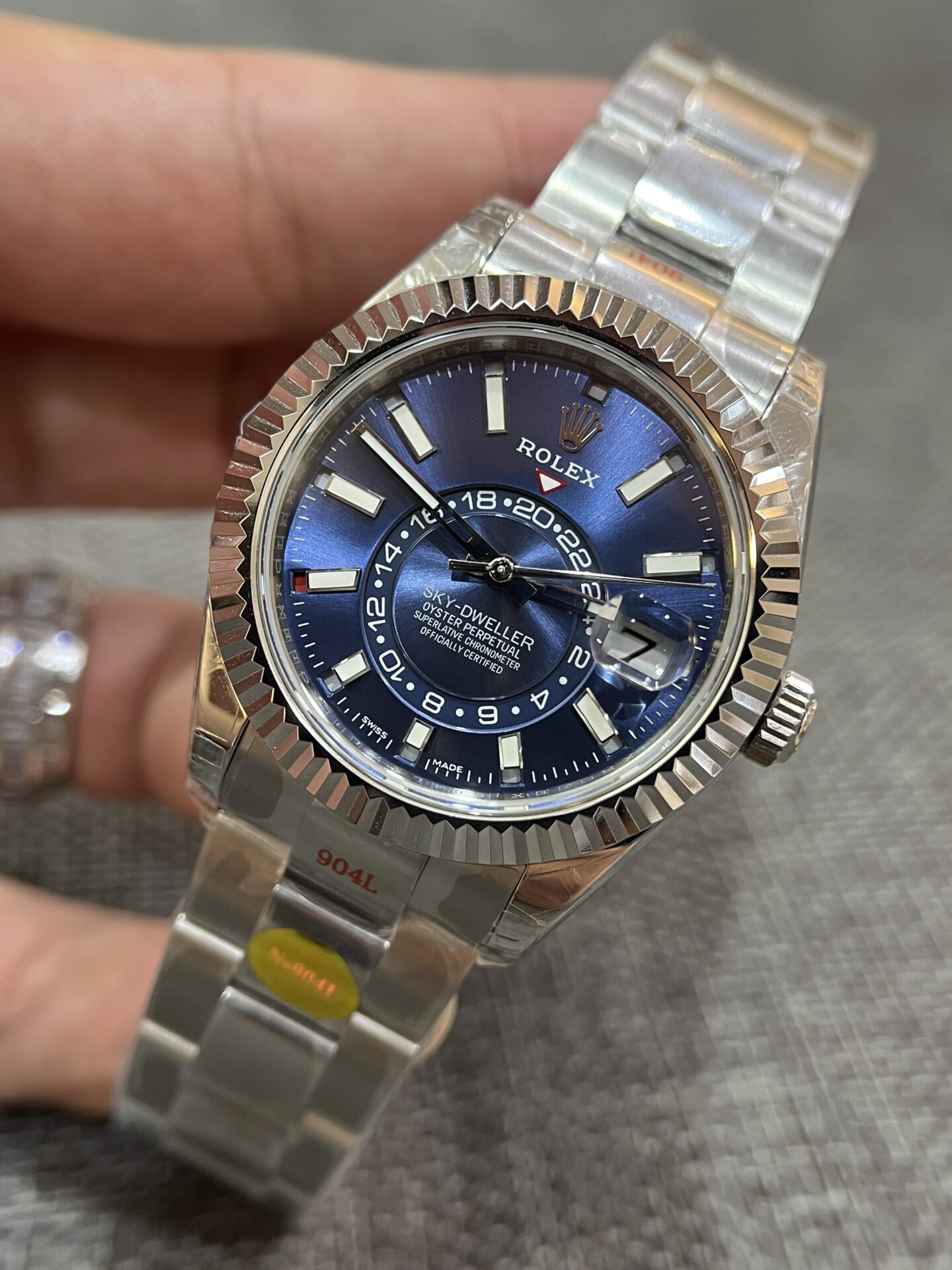 Rolex Sky Dweller 326935 Blue Dial Replica 1:1 Watch Noob Factory 42mm - Top club