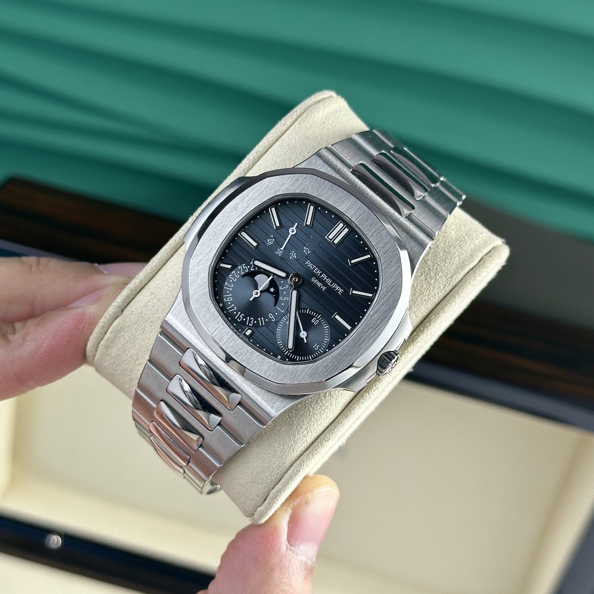 Patek Philippe Best Replica Watch Nautilus 5712 Custom Authentic Details 40mm - Elite Watch Atelier