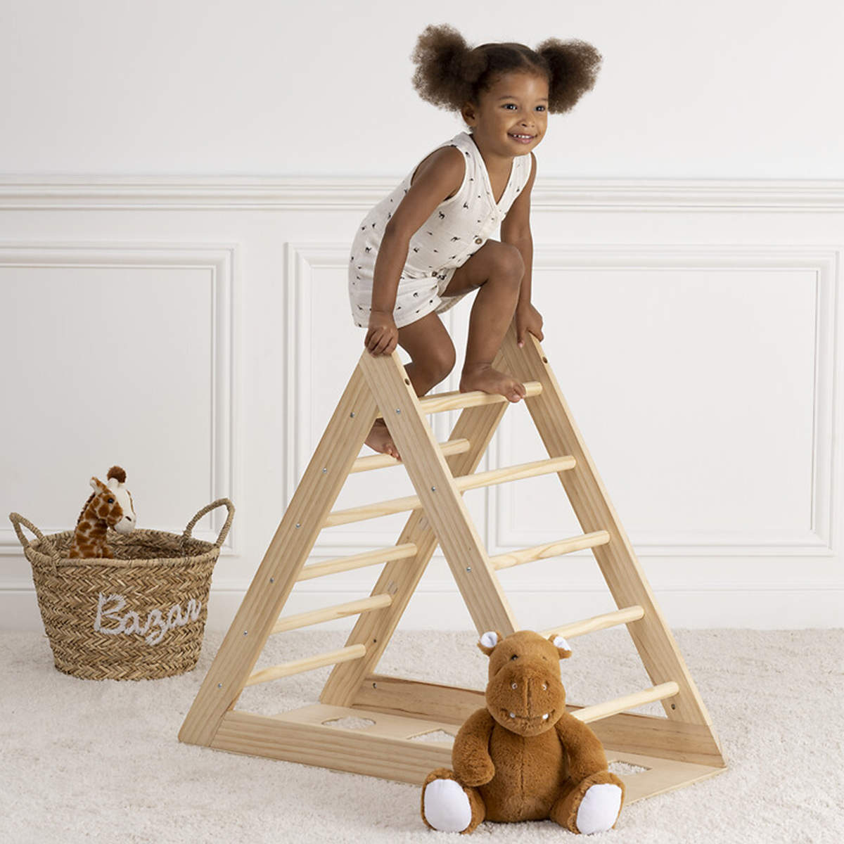 Kids climbing triangle Pine, 78x43.5 cm