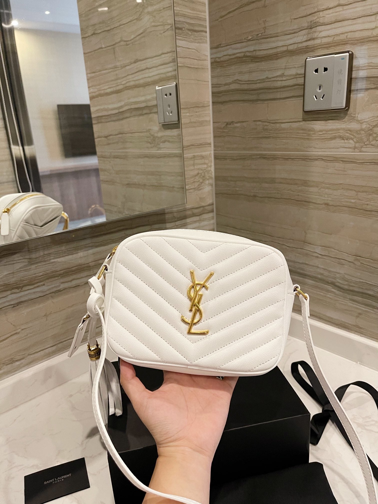 TO – Luxury Edition Bags SLY 1631:1High-quality replica