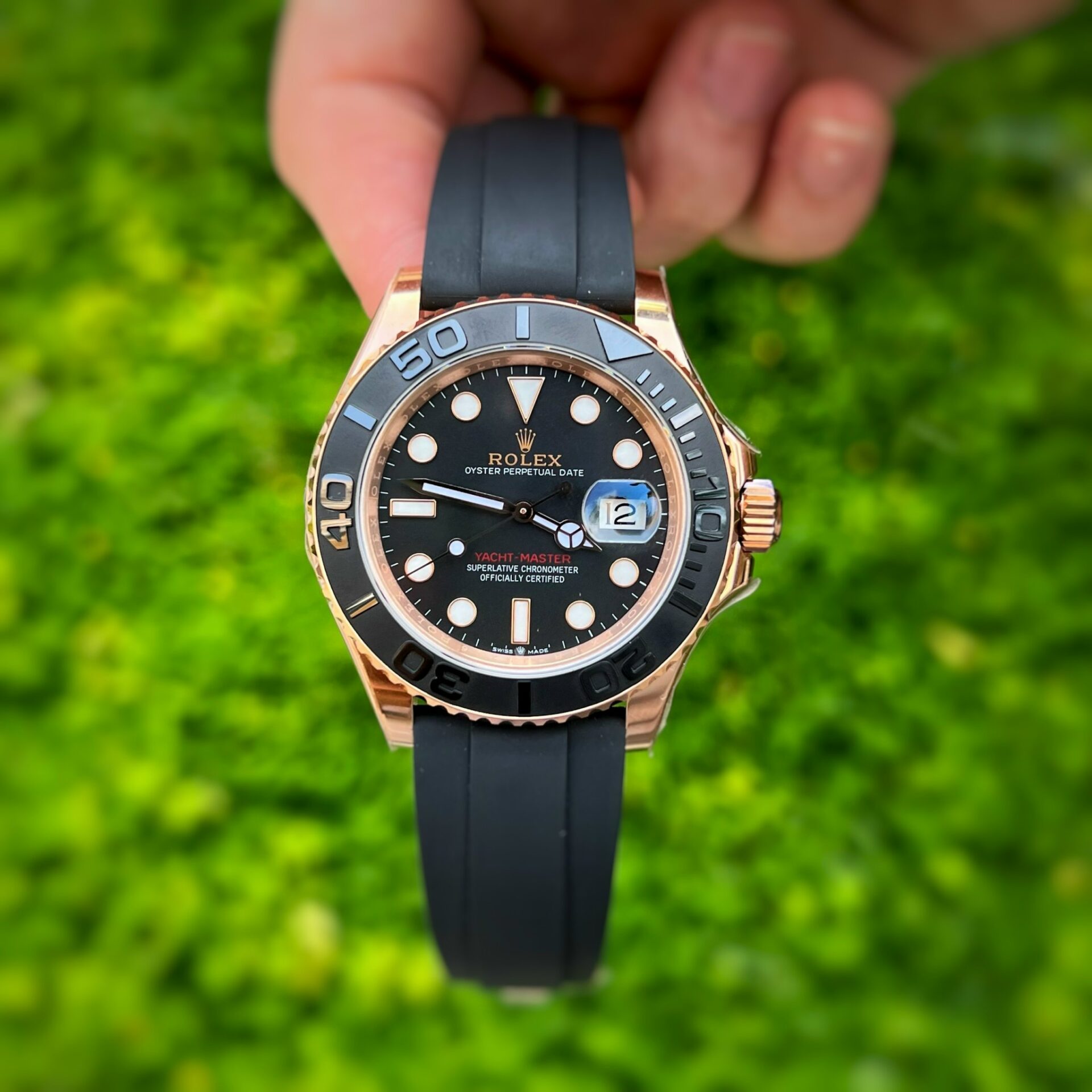 Rolex Replica 1:1 Watch Yacht-Master Rose Gold Plated Rubber Strap 40mm - Elite Watch Atelier