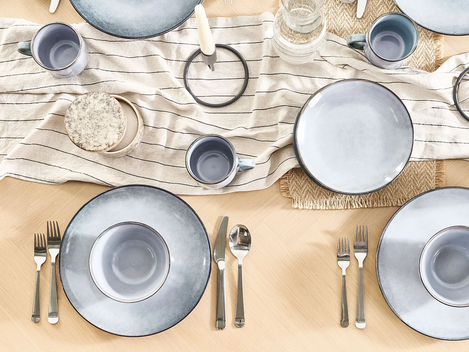 Set de 16 couverts de table JUNIPER Grès Bleu clair