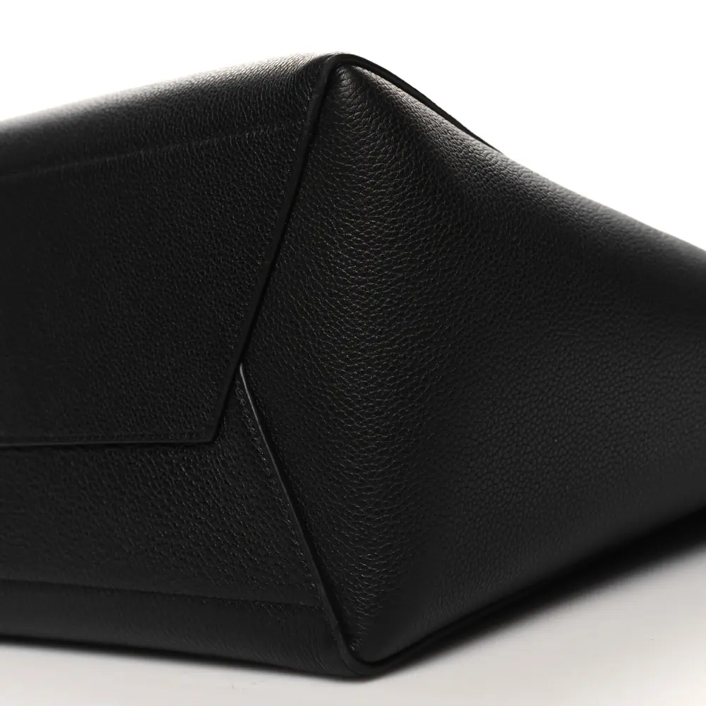 Celine Black Small Sangle Bucket Bag – Top Replica Handbag1:1High-quality replica
