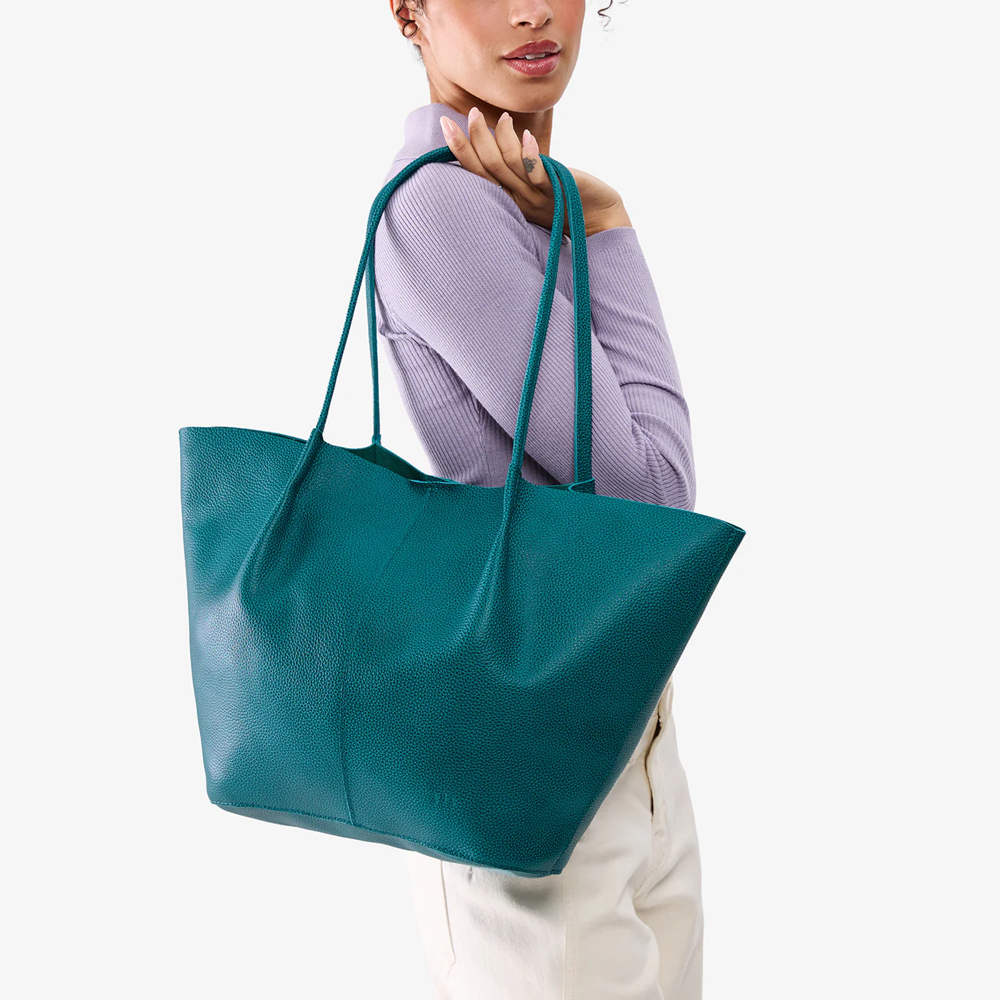 Devan Bucket Tote