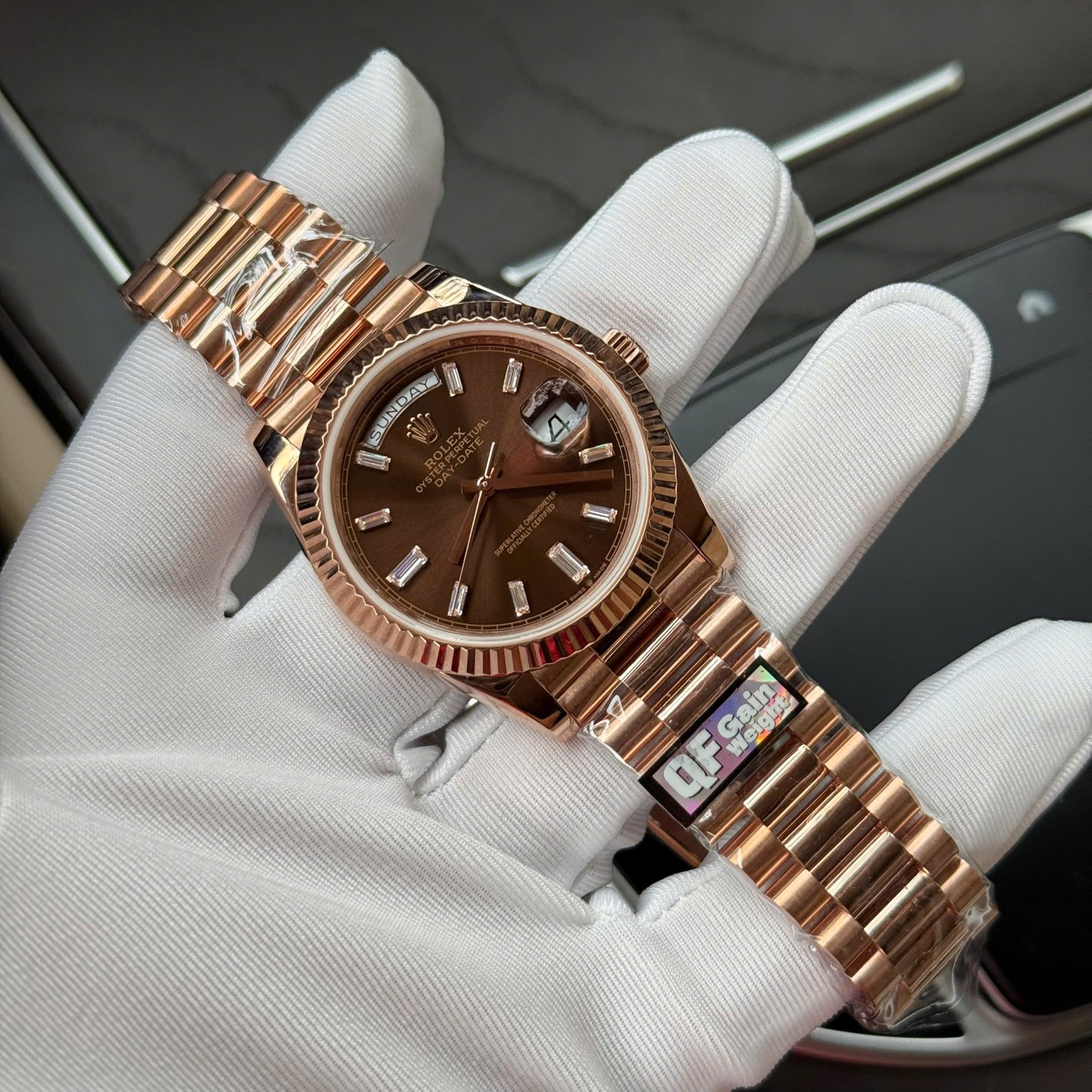 Rolex Day-Date Dial Chocolate Copies Watch 18K Gold Wrapped Weight 186Gram QF 40mm - Top club