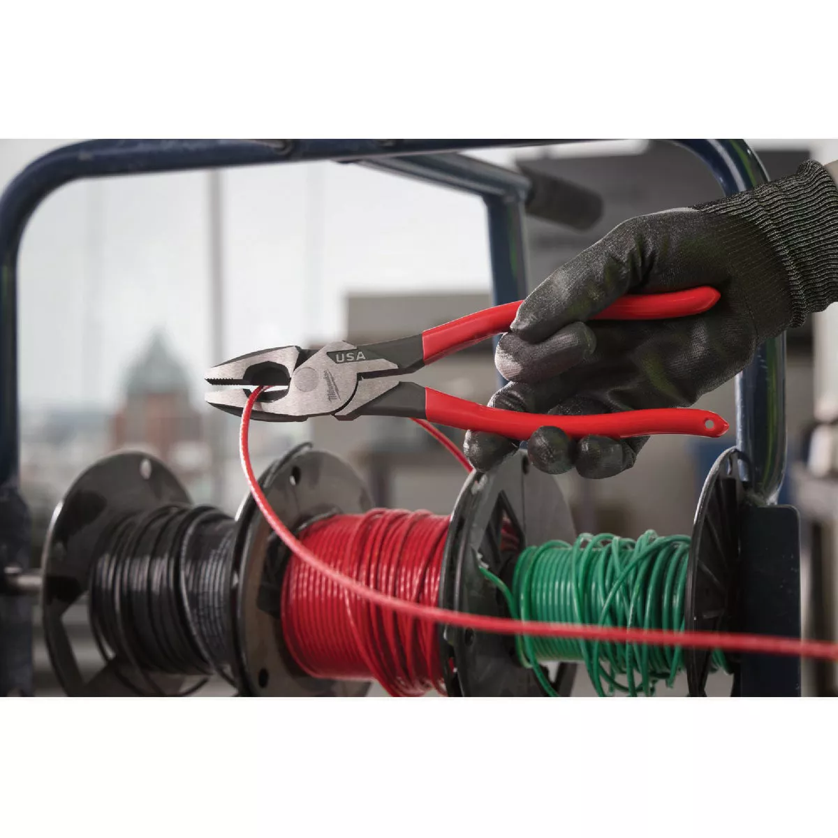 Milwaukee Dipped Grip Cutting Pliers Set (2-Piece)