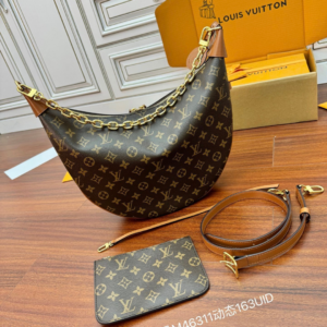 Louis Vuitton Loop Hobo bag in Monogram1:1High-quality replica