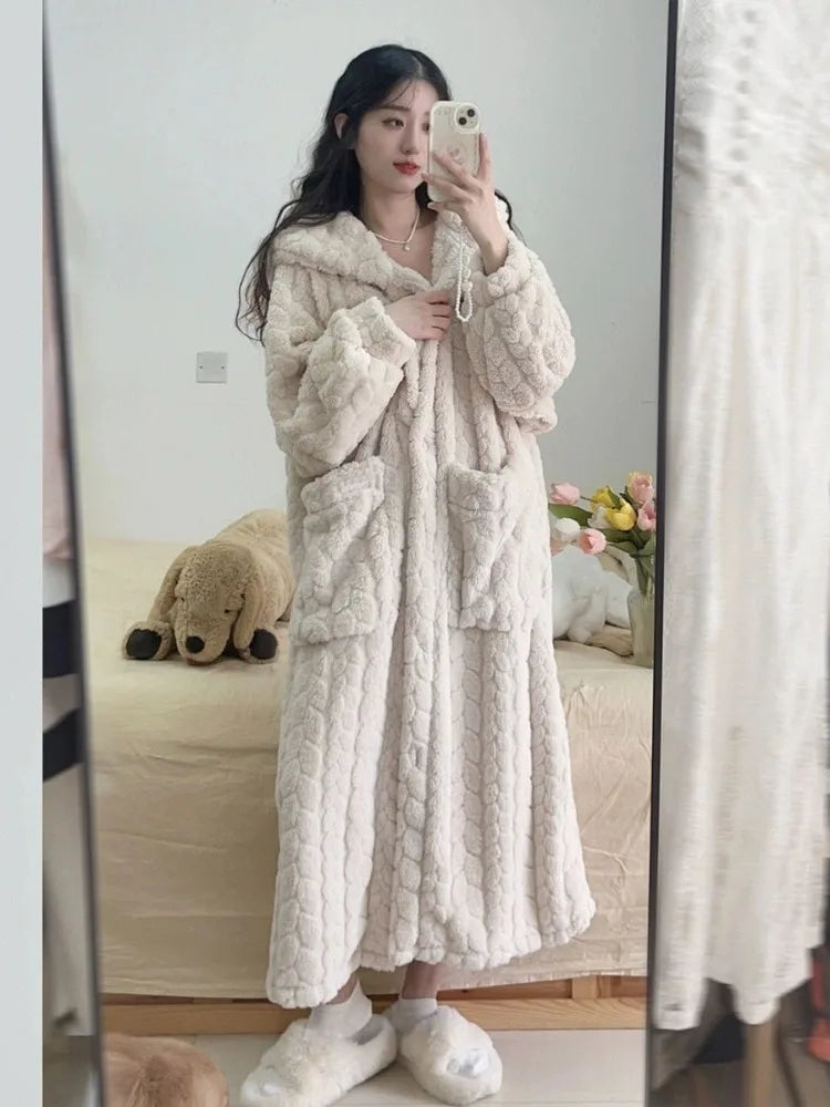 WarmHug - Pluche Badjas met Capuchon - Luxe en Comfortabele Damesbadjas