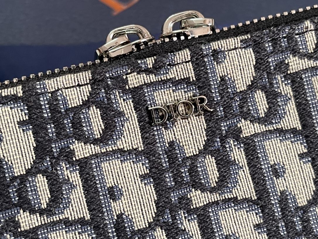 Pouch With Strap Black/Beige For Women‎ 6.5in/17cm CD 2OBBC119YSE_H03E1:1High-quality replica