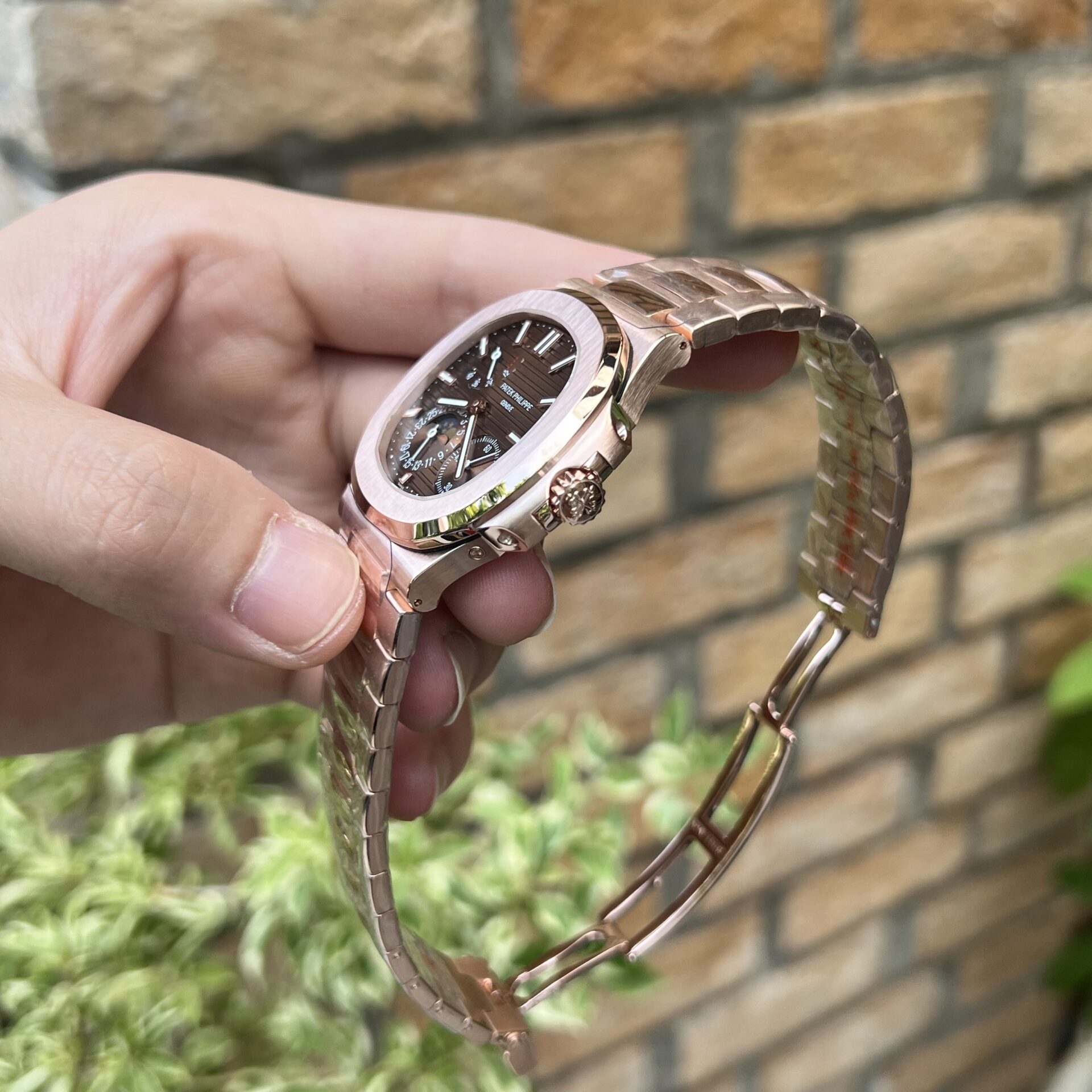 Patek Philippe Replica 11 Watch Nautilus 5712 Rose Gold Wrapped Chocolate Dial GRF 40mm - Top club
