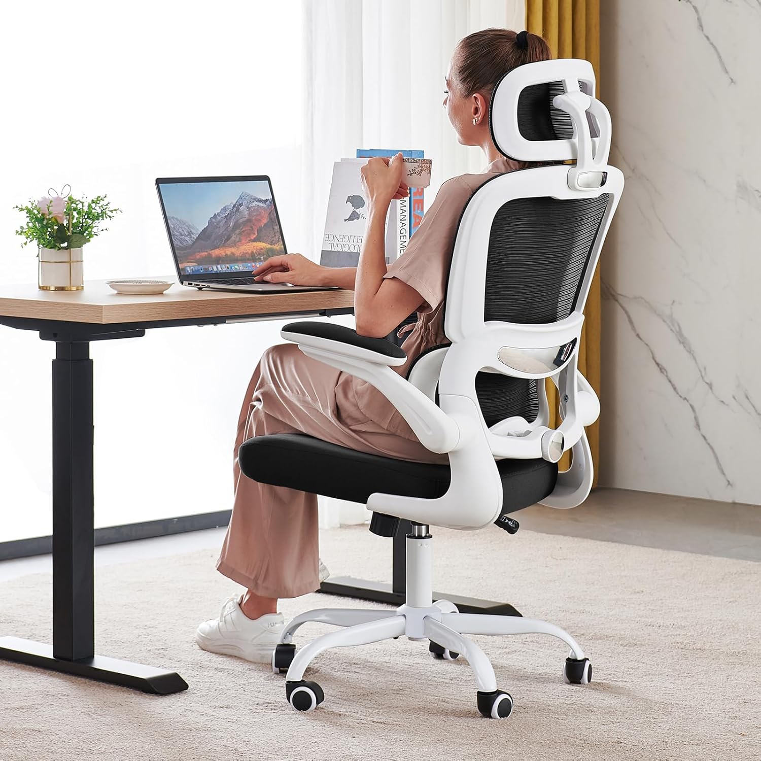TRALT Office Chair Ergonomic Desk Chair, 330 LBS Home Mesh Office Desk Chairs with Wheels, Comfortable Gaming Chairs (Black & White)