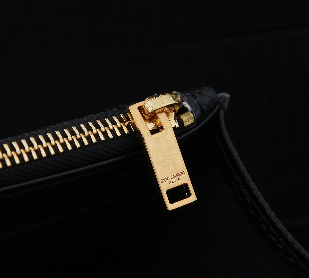 Replica Ysl Envelope Chain Wallet In Grain De Poudre Embossed Leather 18881:1High-quality replica