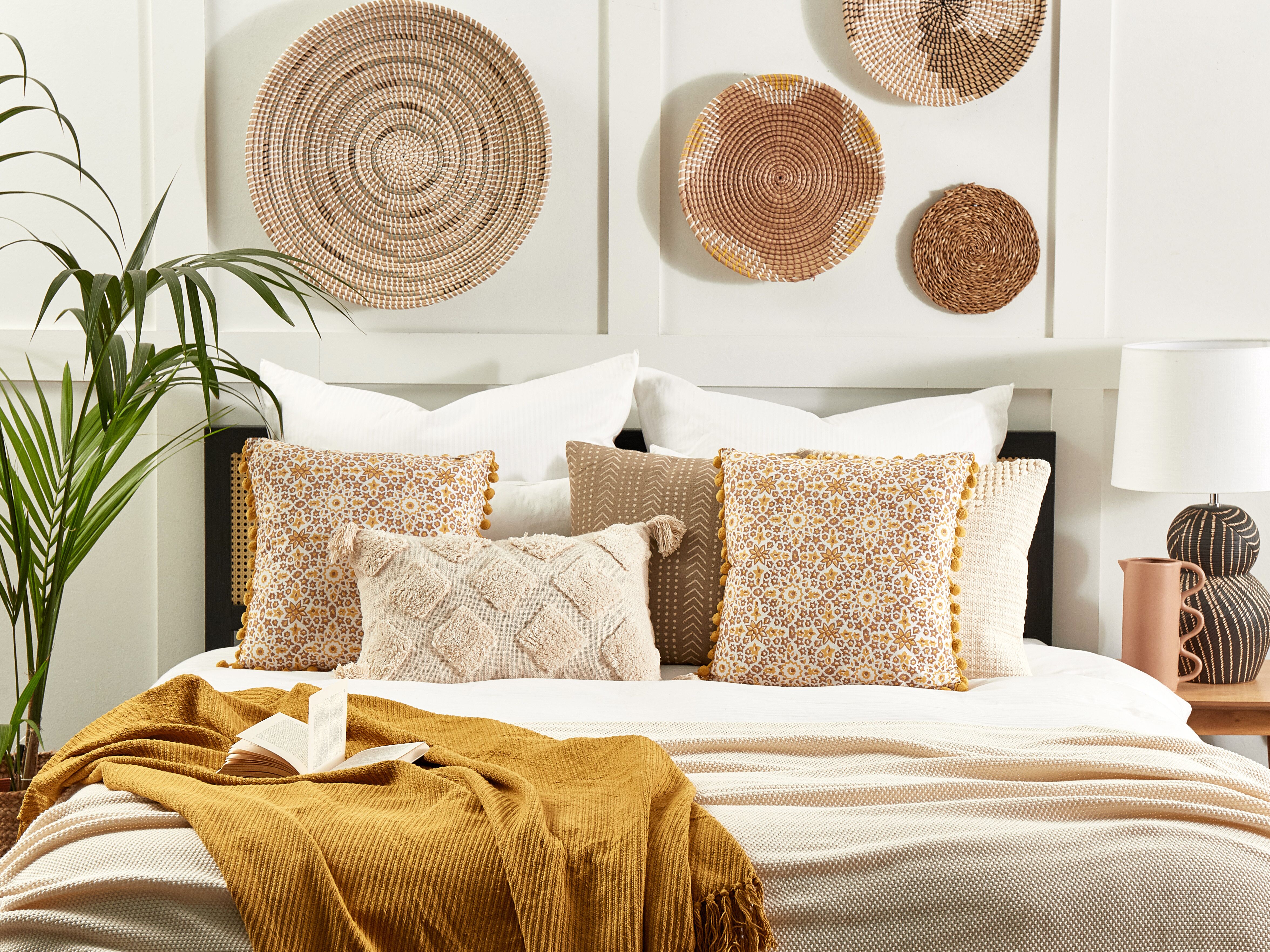 Set of 2 Decorative Cushions LYCROIS Cotton 45 x 45 cm Yellow Floral Pattern