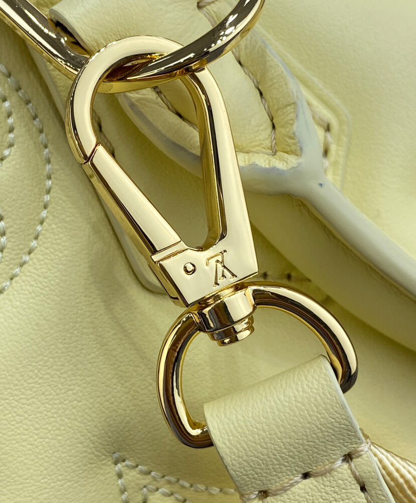 Louis Vuitton Alma BB1:1High-quality replica