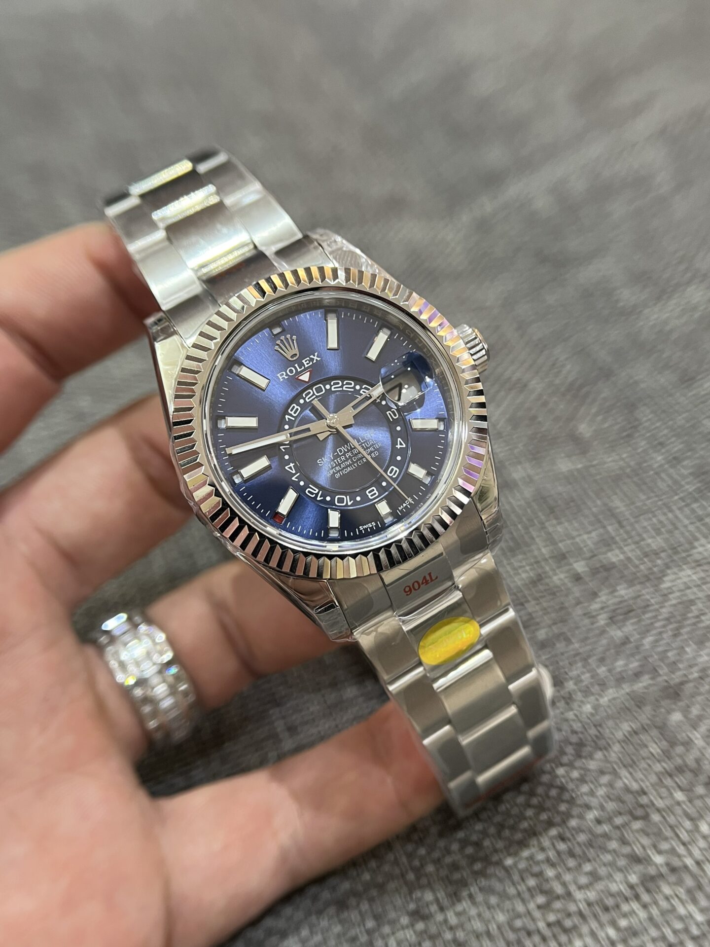 Rolex Sky Dweller 326935 Blue Dial Replica 1:1 Watch Noob Factory 42mm - Elite Watch Atelier