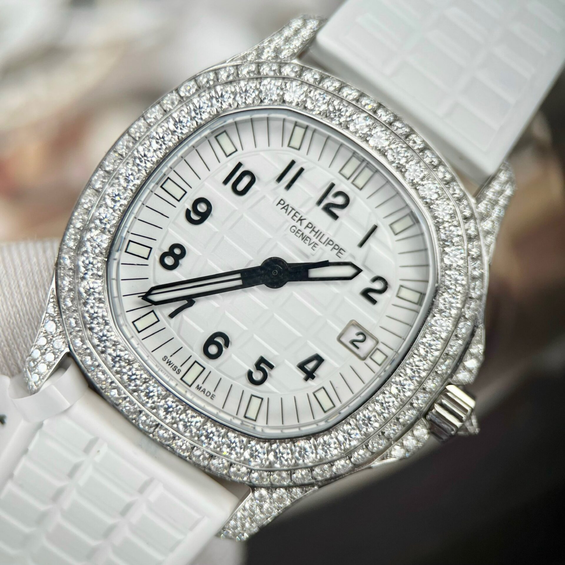 Patek Philippe Replica Watch Aquanaut 5069G Custom Full Moissanite Diamonds PPF Factory 35.2mm - Top club