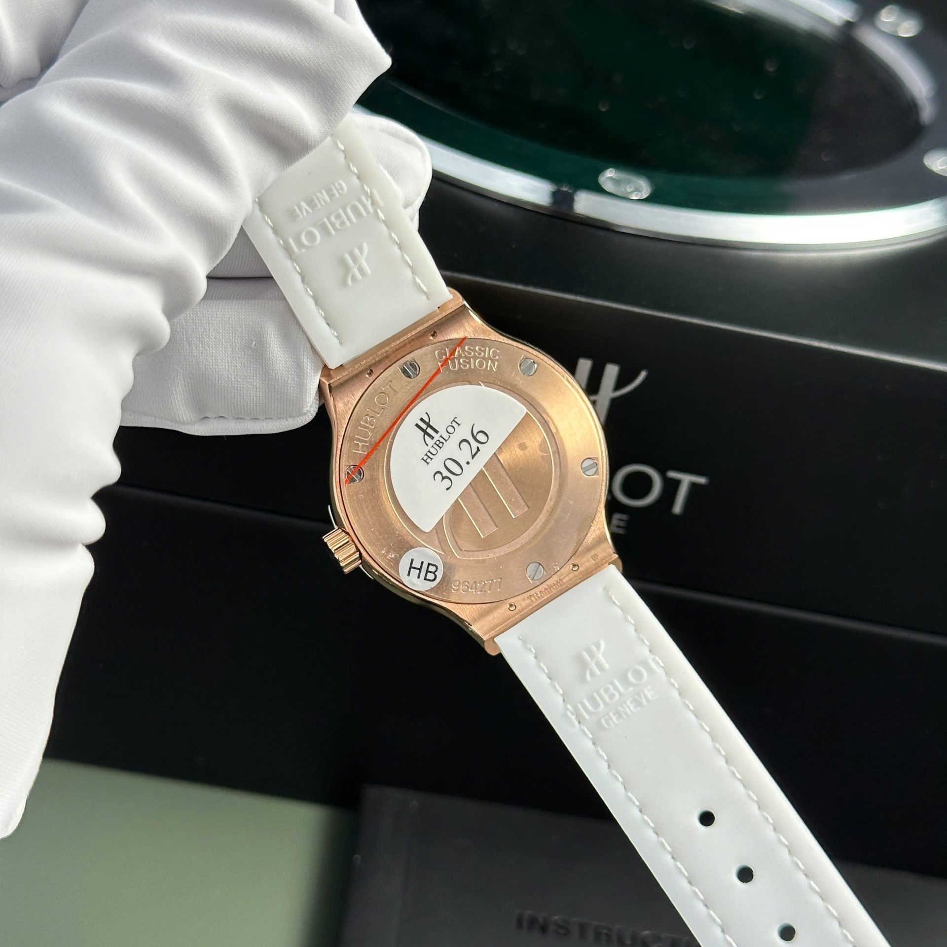 Hublot Classic Fusion King Gold Replica Watch Womens White HB Factory 33mm - Top club