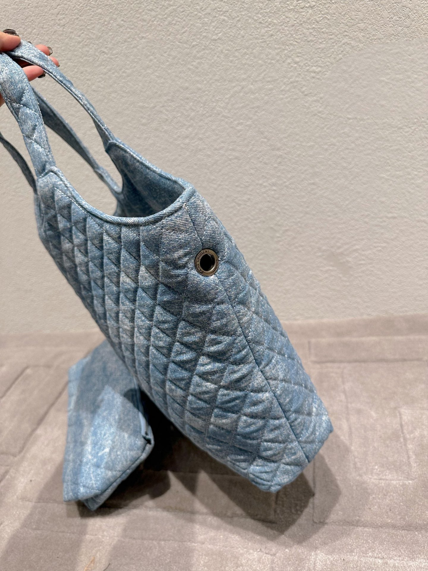 TO – Luxury Bags SLY 2811:1High-quality replica