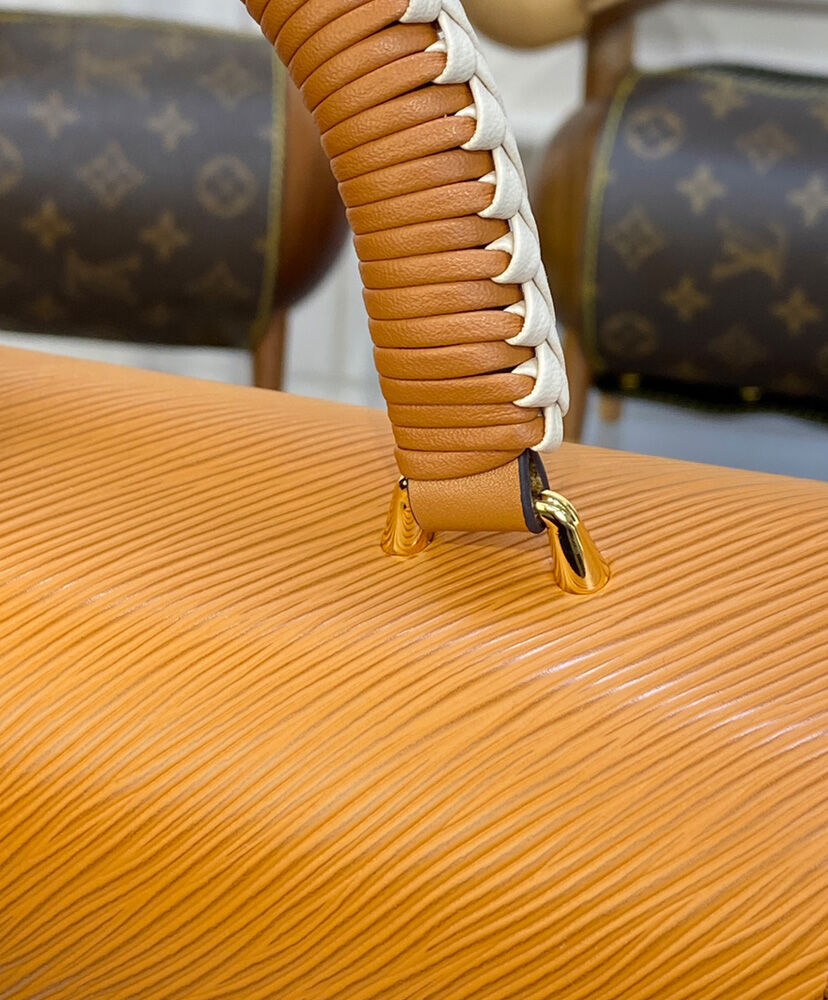 Louis Vuitton Twist MM M22229 M222361:1High-quality replica